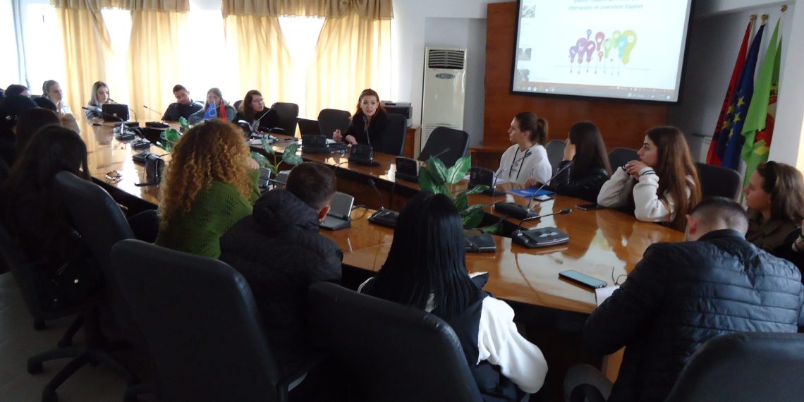 Studentët në 10 universitete trajnohen për edukimin mediatik