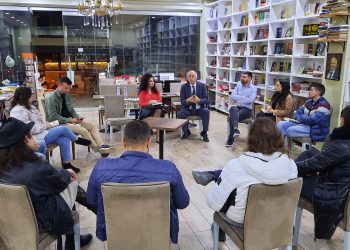 Prezantimi i librit “Vdekja e së vërtetës”