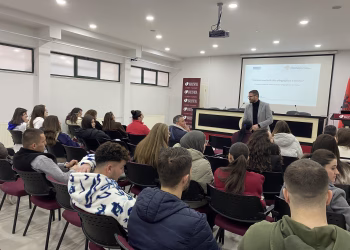 Etika në media dhe sfida e inteligjencës artificiale: roli i edukimit për median dhe informacionin