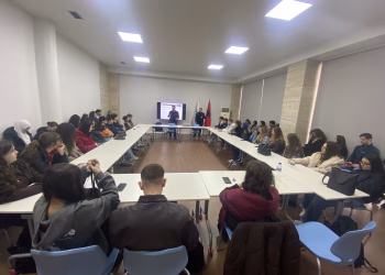 AI dhe Etika: Si të dallojmë të vërtetën në epokën digjitale