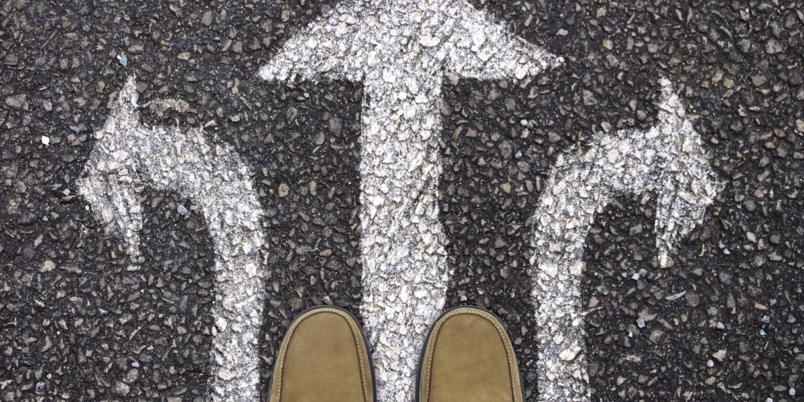 Rishikimi i Kodeve të Etikës së Gazetarëve në Epokën Digjitale